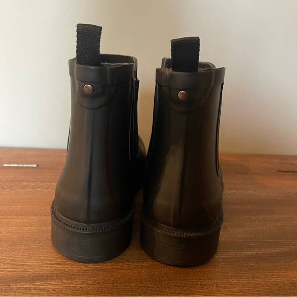 Madewell Chelsea Rubber Rain Boots Sz 8 Black Lug Sole Waterproof Booties - Picture 4 of 6